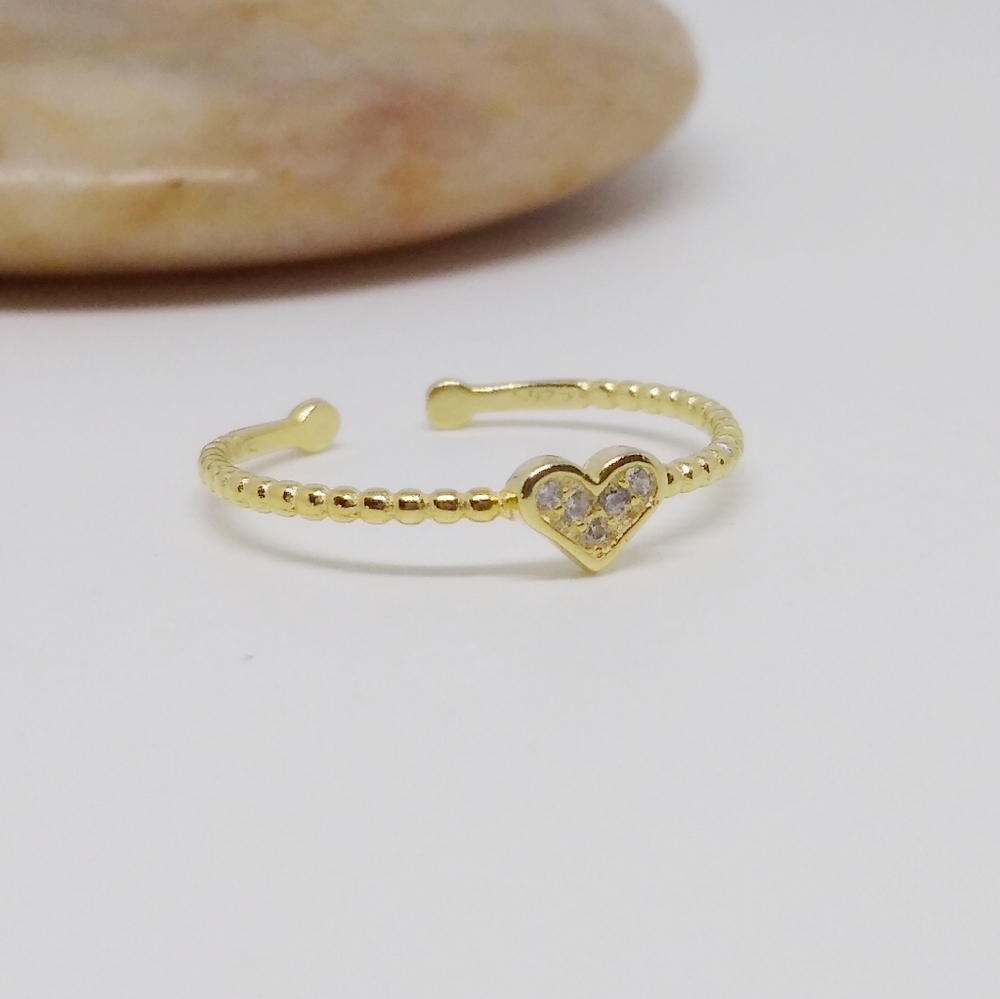 NEW Dainty Gold CZ Heart Twist Band Open Ring - Picture 4 of 4